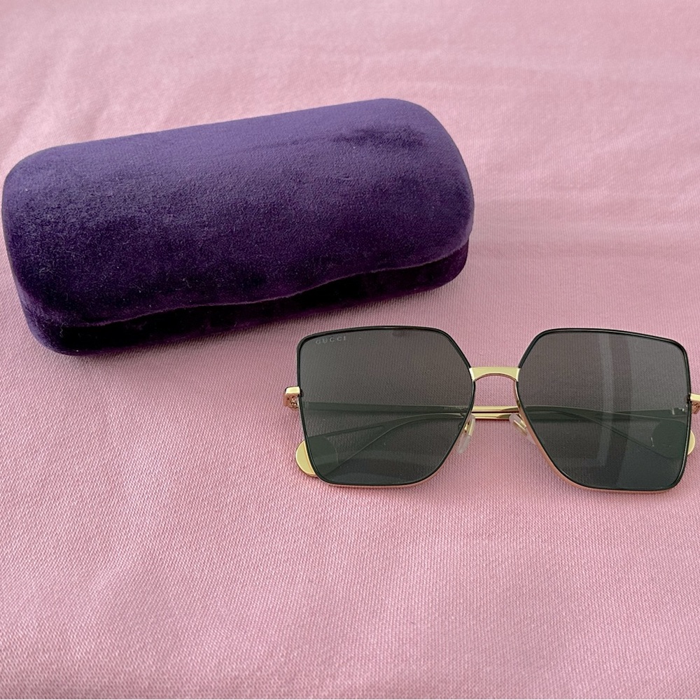 Gold Frame Gucci Sunglasses w/Black Lenses
